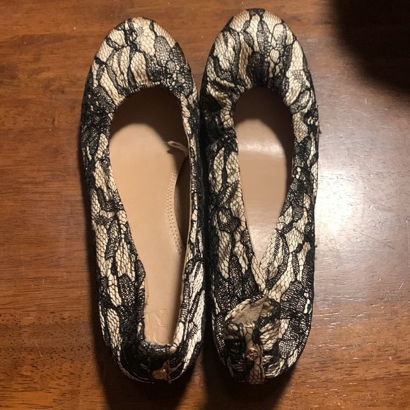 NY&C Women’s Flats. Size 8. Excellent condition - Picture 2 of 3